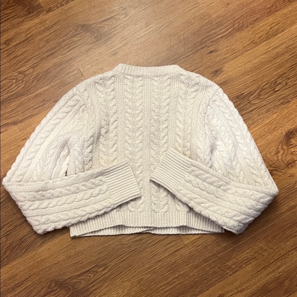 Elegant Cable Knit Cardigan Sweater - Cream - Picture 5 of 5